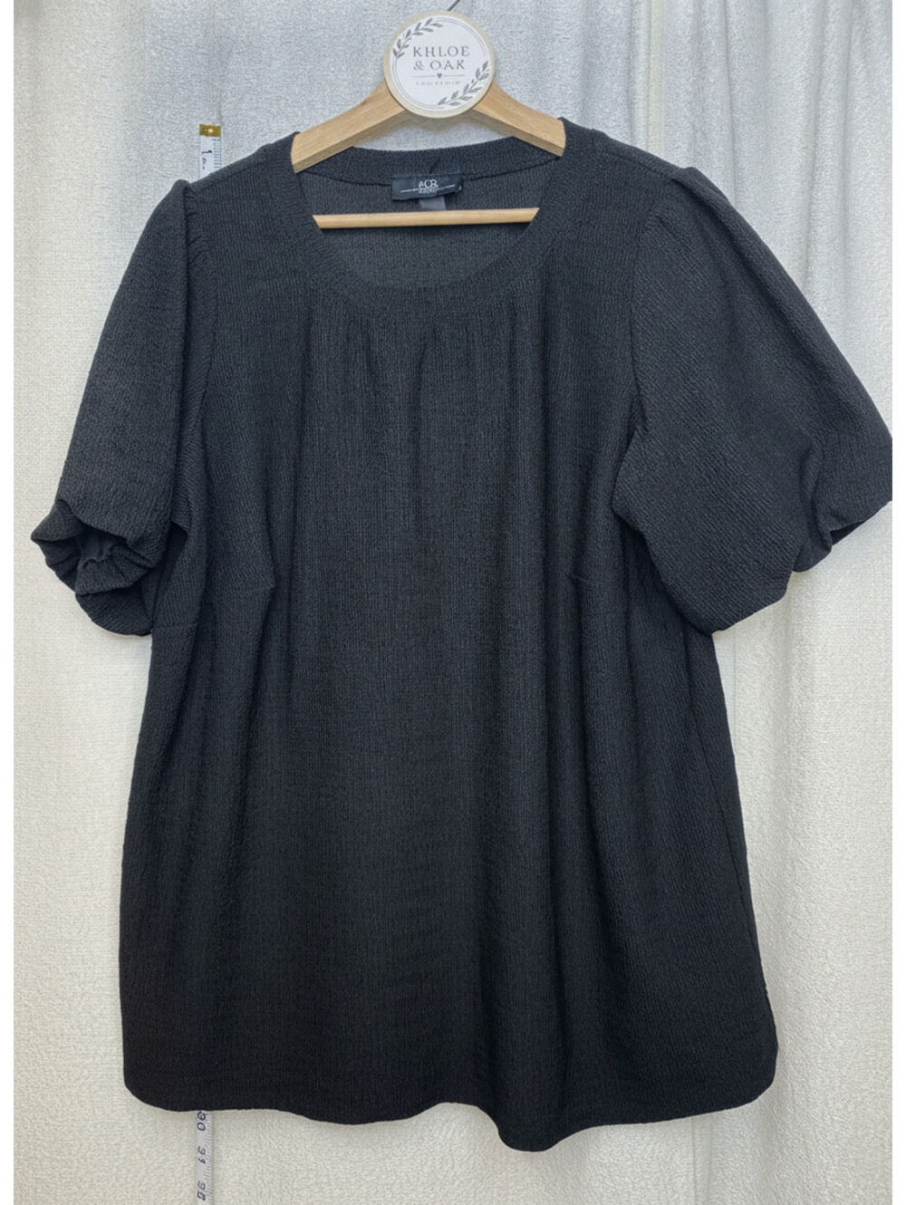 AGB Woman Black Textured Puff Sleeve Top 1X